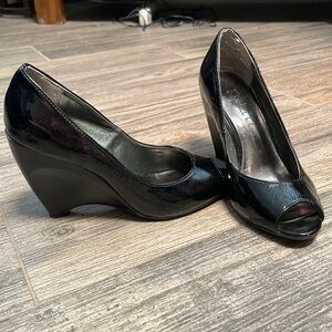 N by Nicole Miller Black Wedges